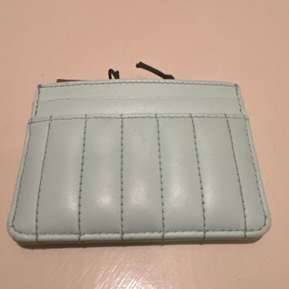 Burberry Lola Cardholder Case Cool Mint Quilted Leather Gold Logo Front NWT - Picture 2 of 14